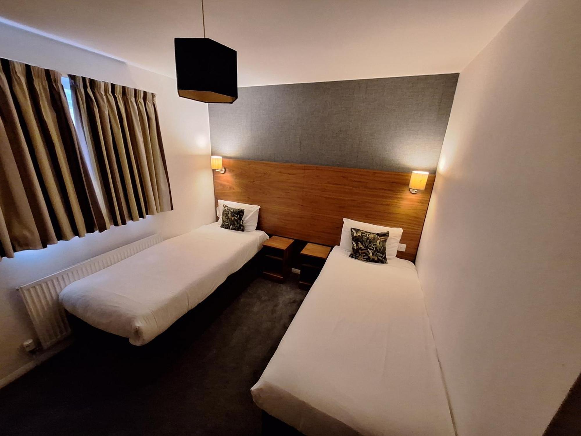 Stockwood Hotel - Luton Airport Buitenkant foto