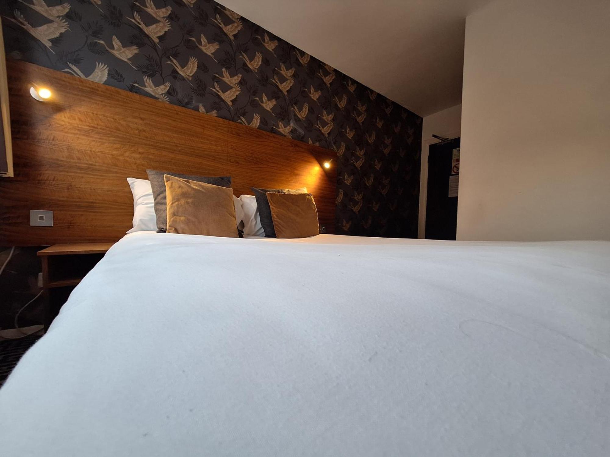 Stockwood Hotel - Luton Airport Buitenkant foto