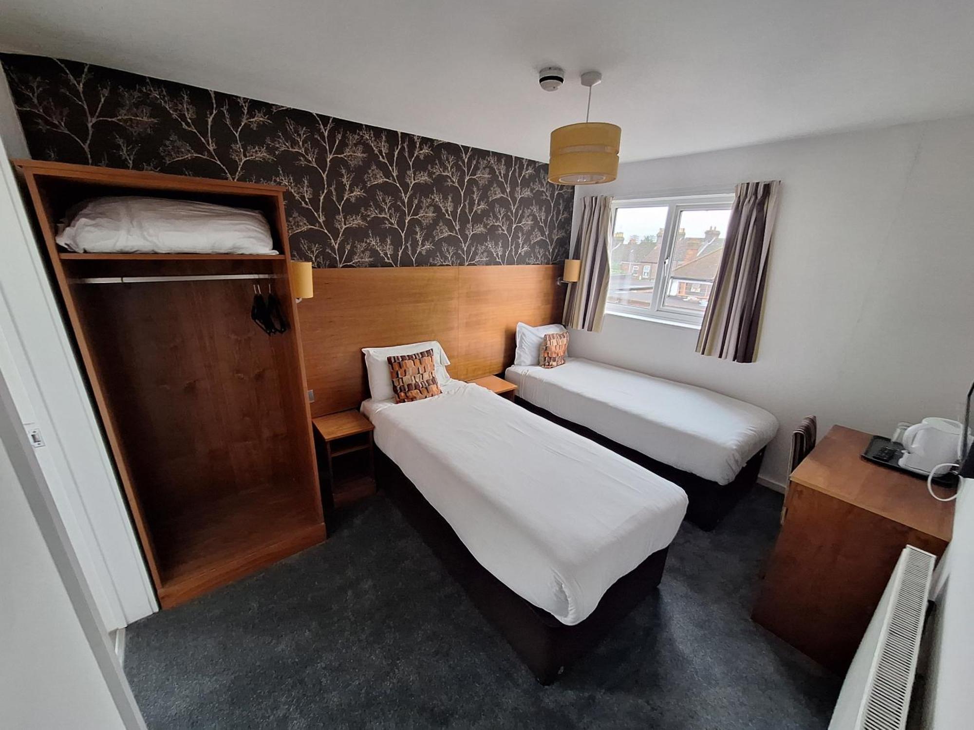 Stockwood Hotel - Luton Airport Buitenkant foto