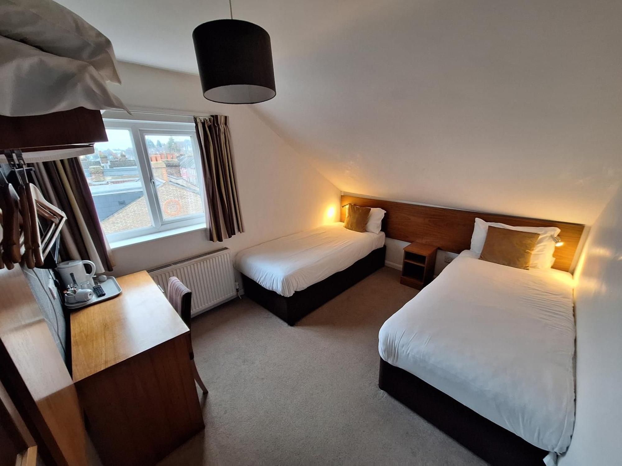Stockwood Hotel - Luton Airport Buitenkant foto
