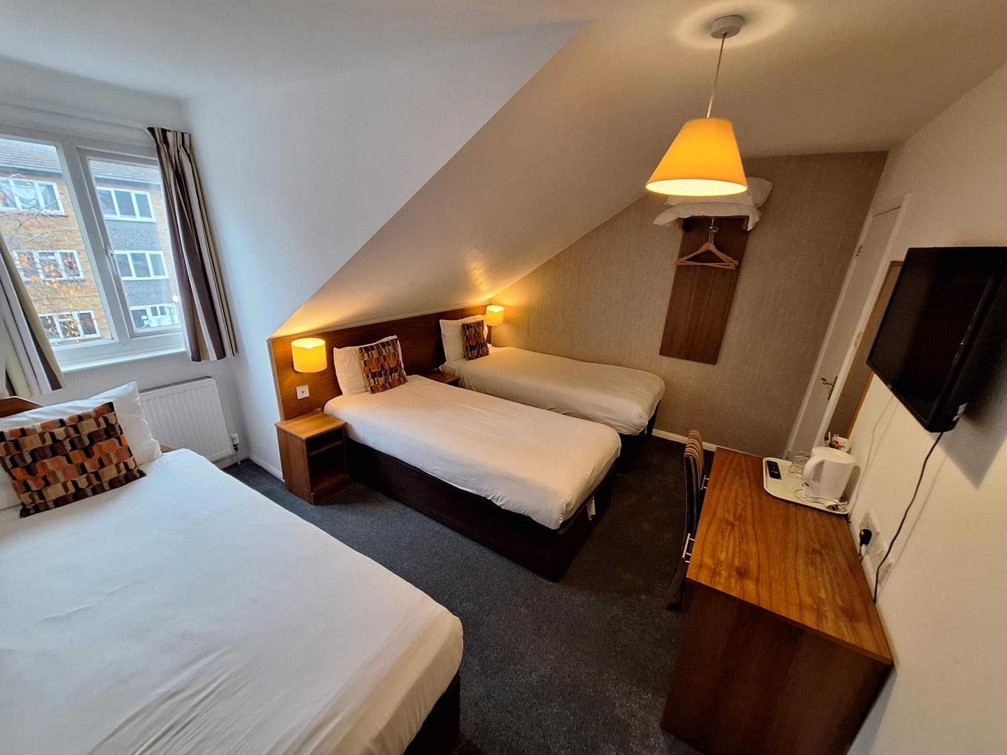 Stockwood Hotel - Luton Airport Buitenkant foto