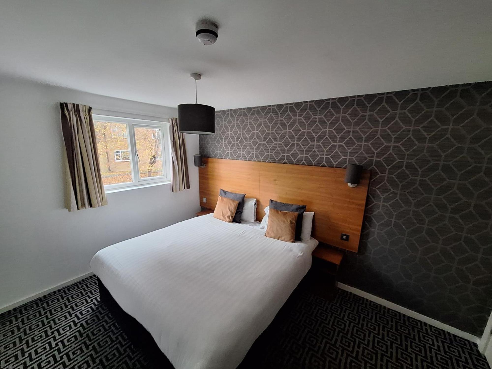 Stockwood Hotel - Luton Airport Buitenkant foto